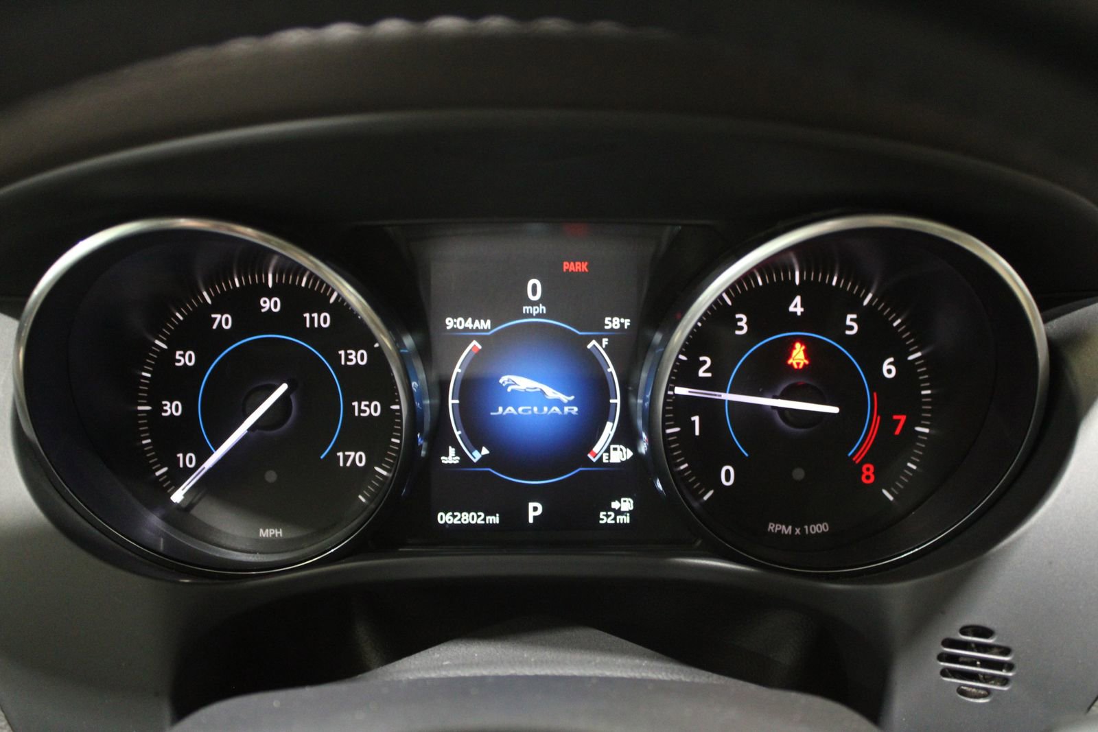 Used 2017 Jaguar F-PACE Prestige image 29