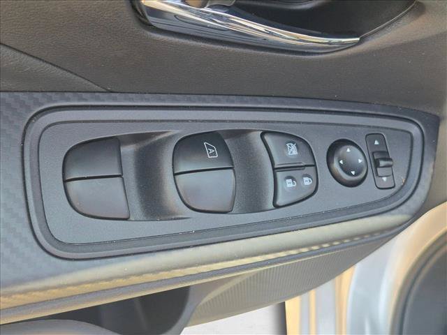 Used 2025 Nissan Versa SV FWD image 12