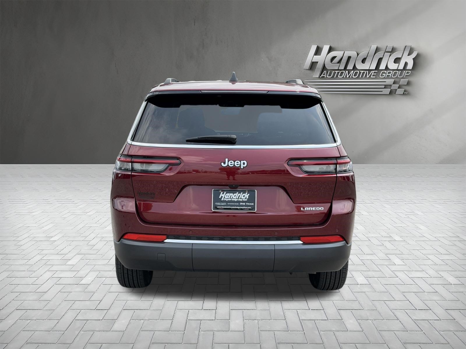 Used 2025 Jeep Grand Cherokee L Laredo RWD image 8