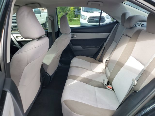 Used 2018 Toyota Corolla LE FWD image 25