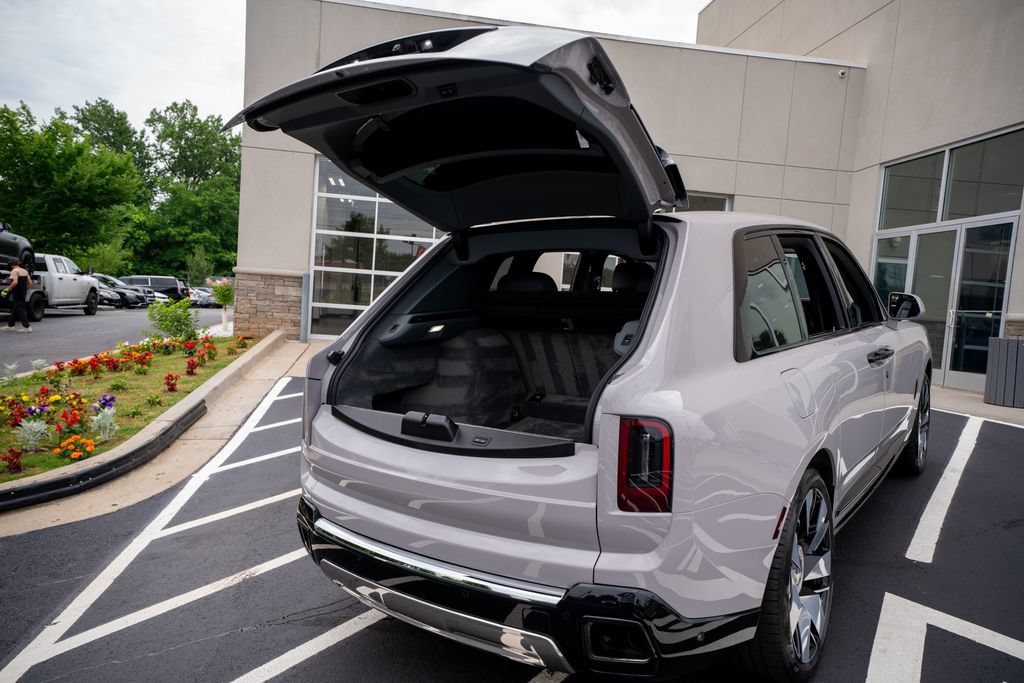 Used 2025 Rolls-Royce Cullinan AWD/4WD image 58