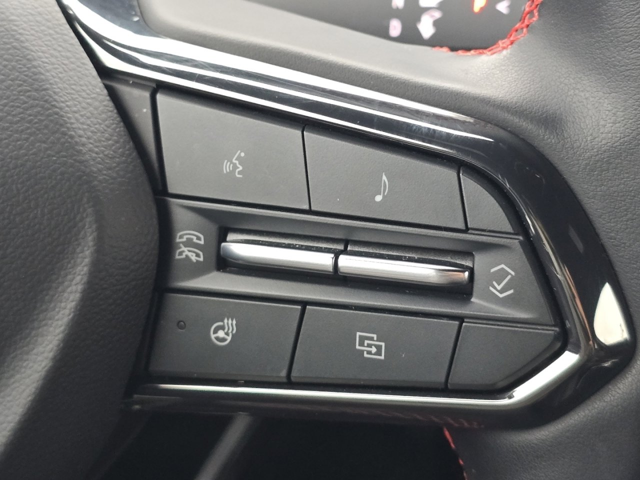 Used 2024 Chevrolet Blazer EV RS image 33