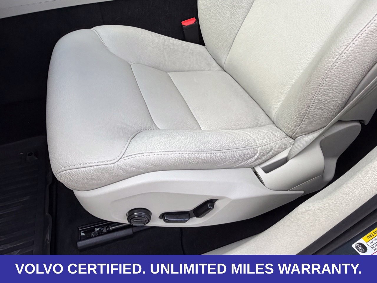 Certified 2025 Volvo XC60 T8 Plus w/ Protection Package Premier AWD/4WD image 33