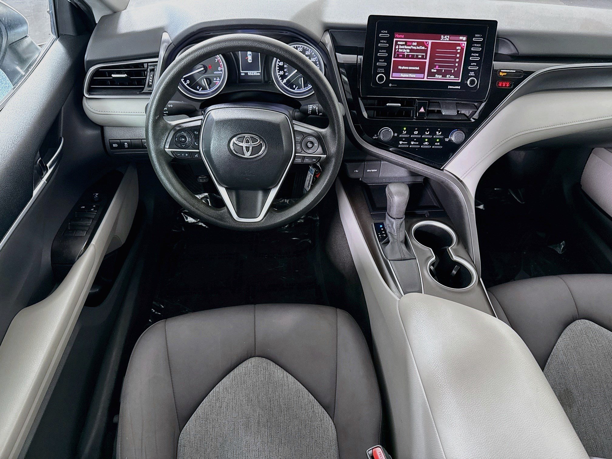 Used 2021 Toyota Camry LE FWD image 17
