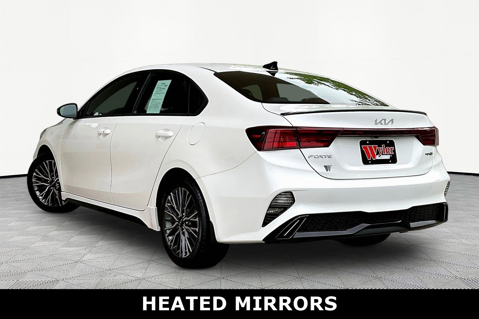 Used 2023 Kia Forte GT-Line FWD image 4
