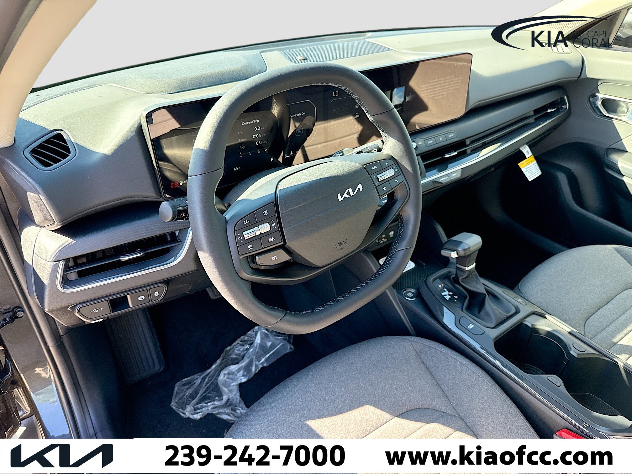 New 2025 Kia K4 EX image 24