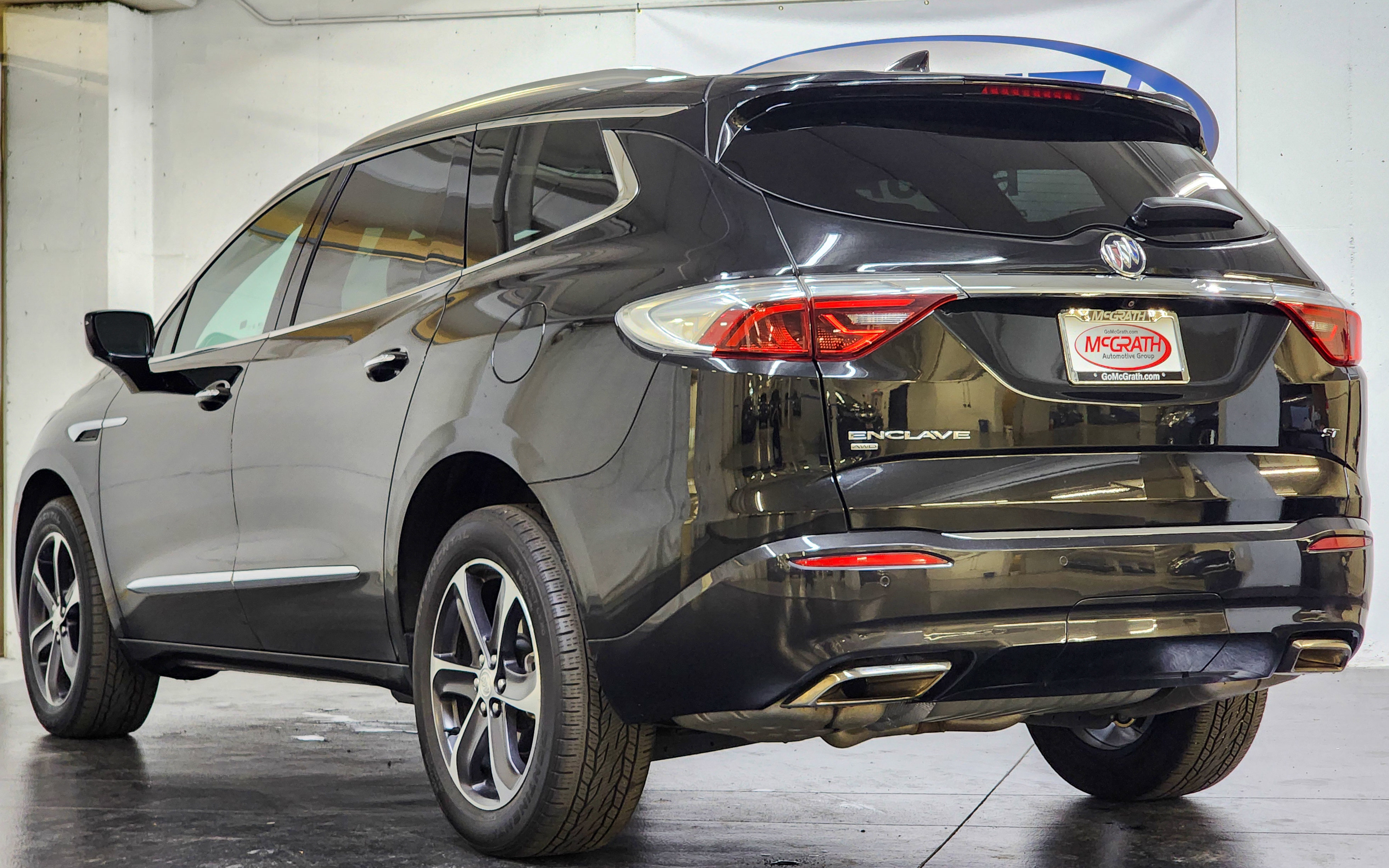 Used 2022 Buick Enclave Essence w/ Experience Buick Package image 9