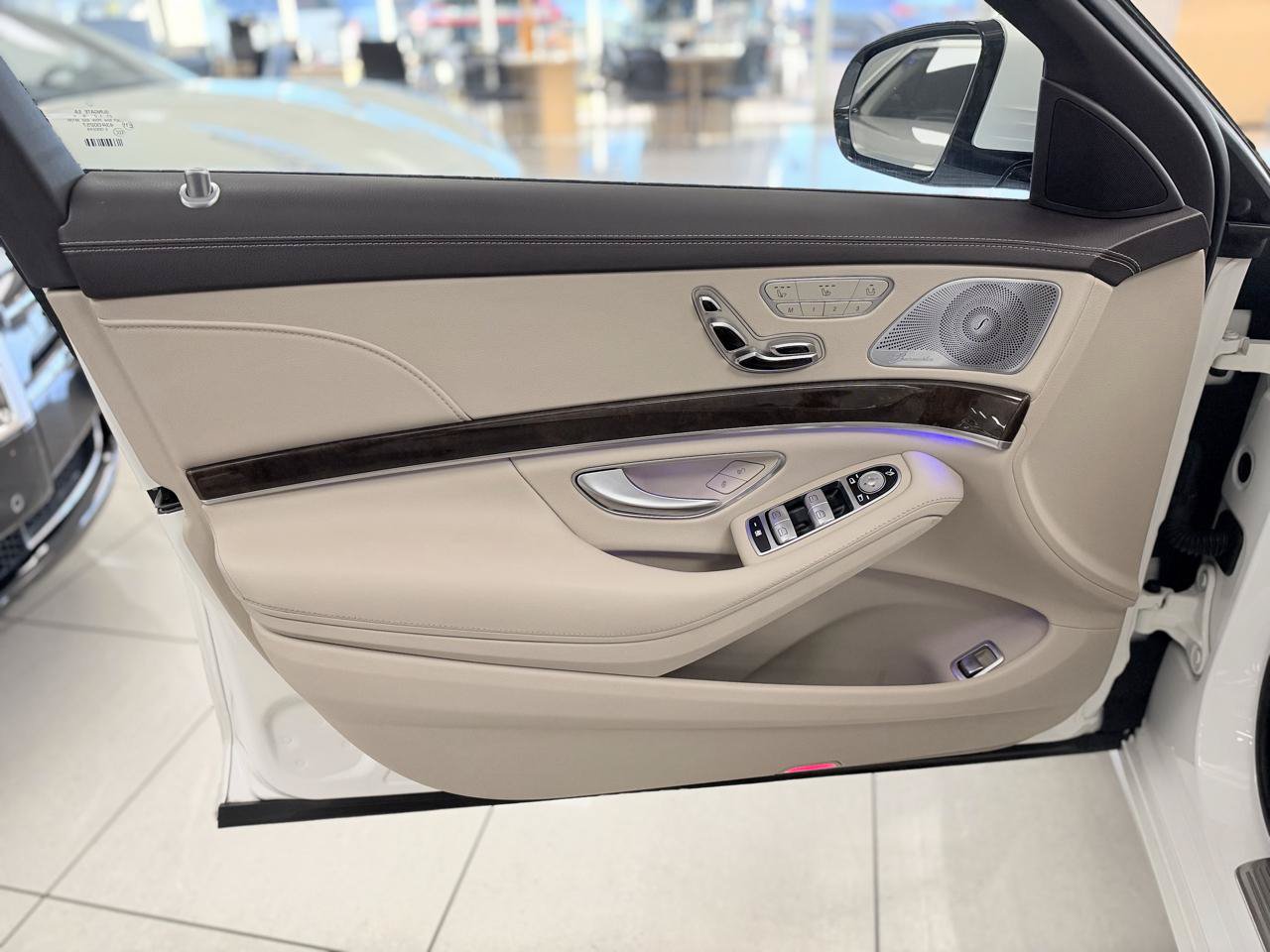 Used 2017 Mercedes-Benz S 550 Sedan image 9