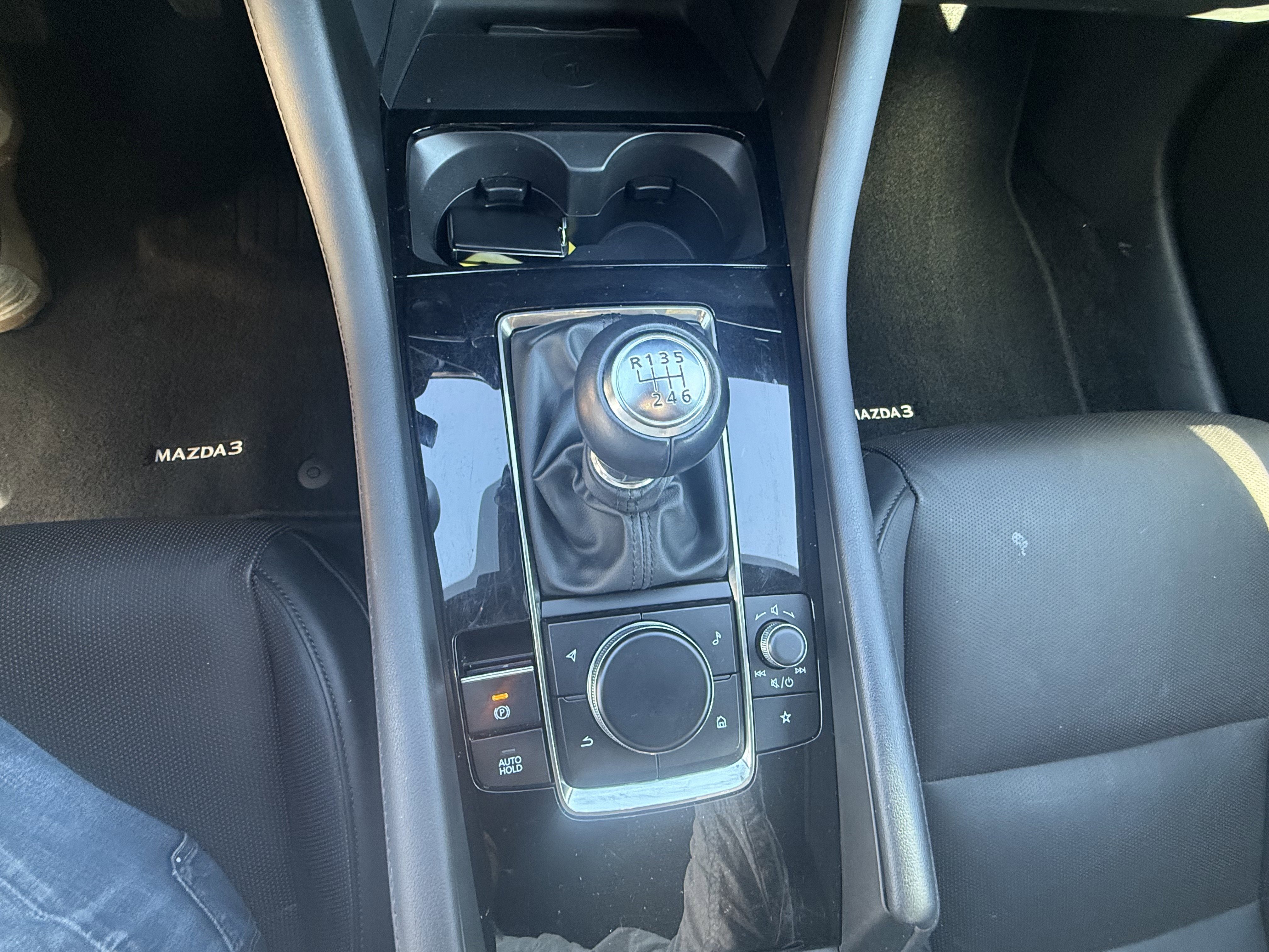 Used 2024 MAZDA MAZDA3 s FWD image 15