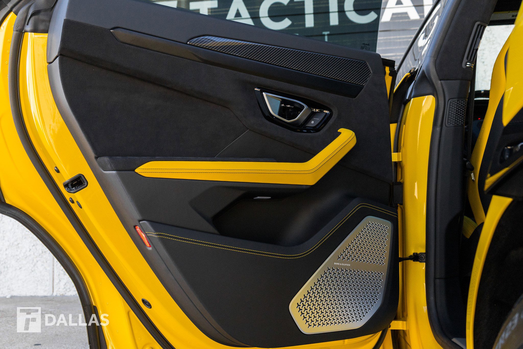 Used 2021 Lamborghini Urus image 28