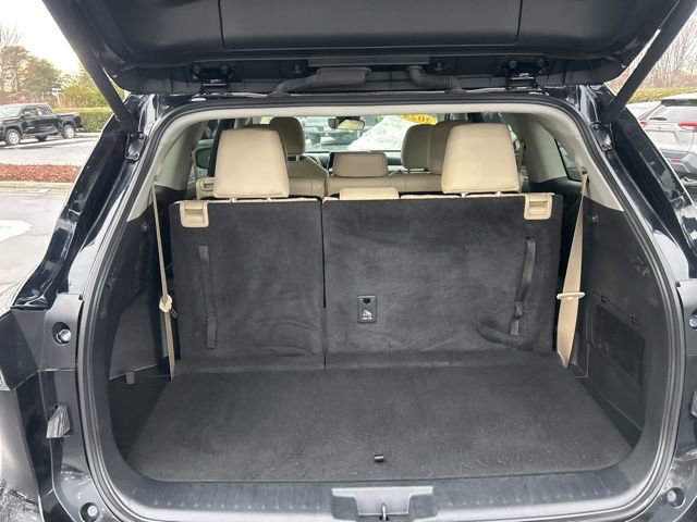 Used 2024 Toyota Highlander XLE image 8