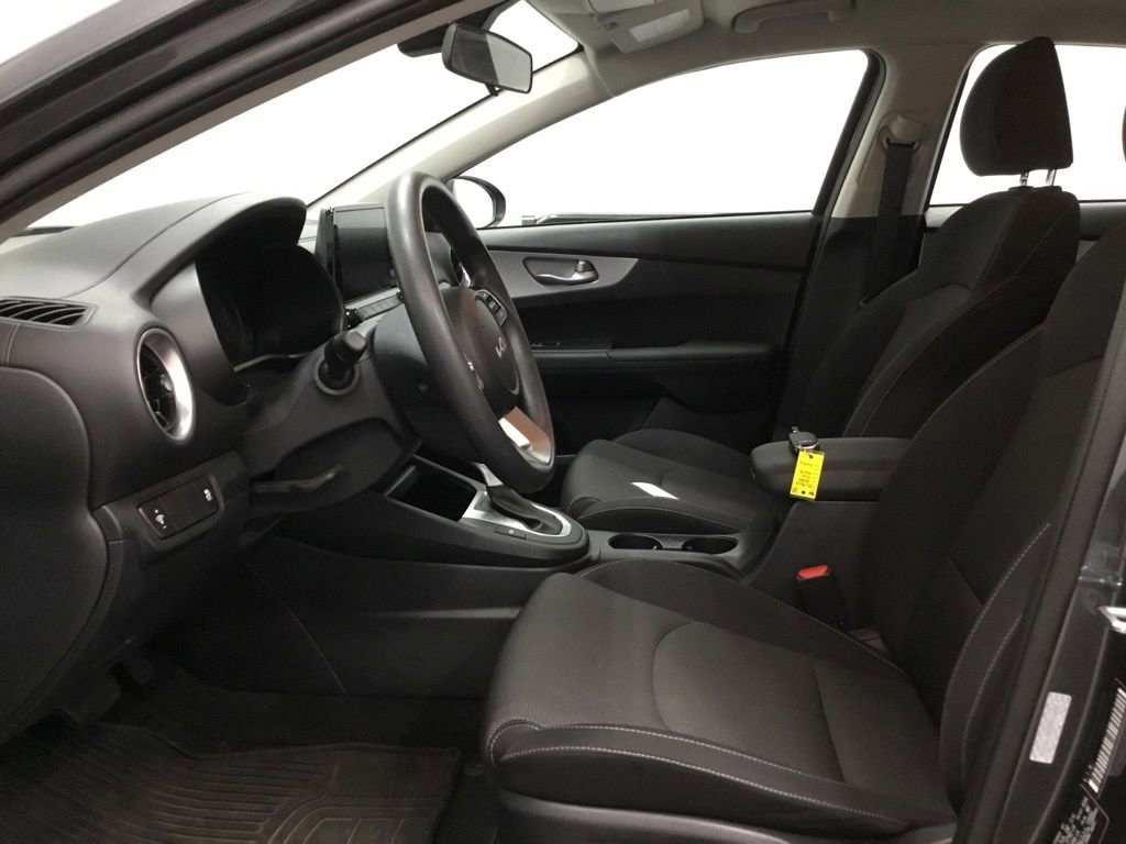 Used 2024 Kia Forte LXS image 5