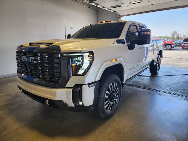 Used 2024 GMC Sierra 2500 Denali Ultimate AWD/4WD image 8