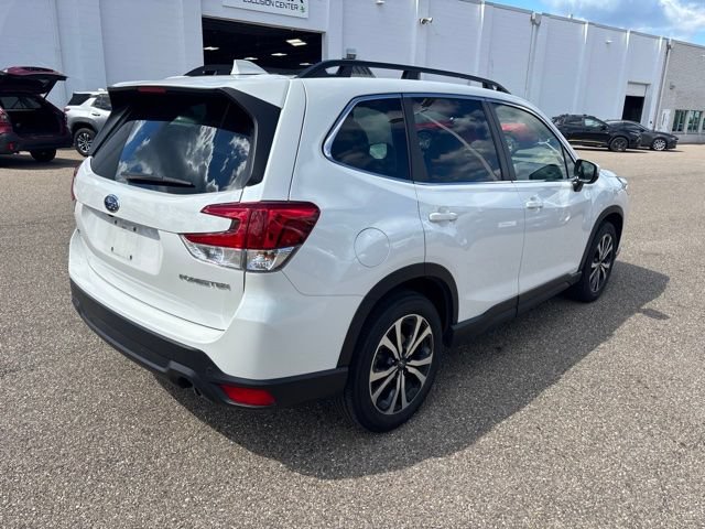Used 2023 Subaru Forester Limited AWD/4WD image 3