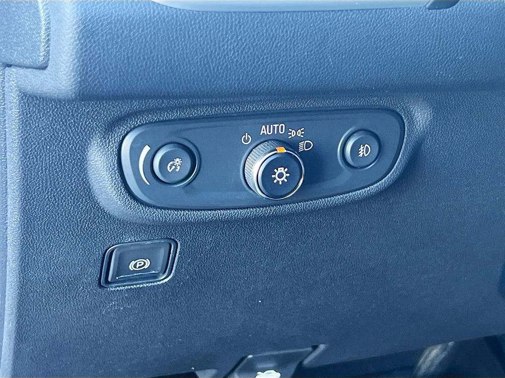 Used 2024 GMC Terrain SLT image 10