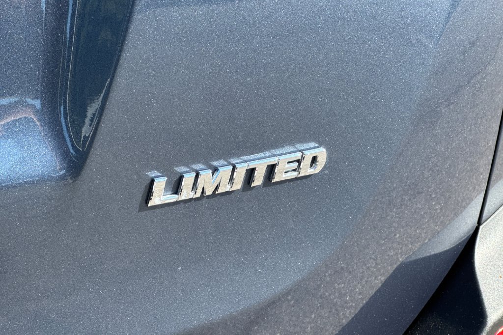Used 2014 Toyota RAV4 Limited w/ Technology Package FWD image 28