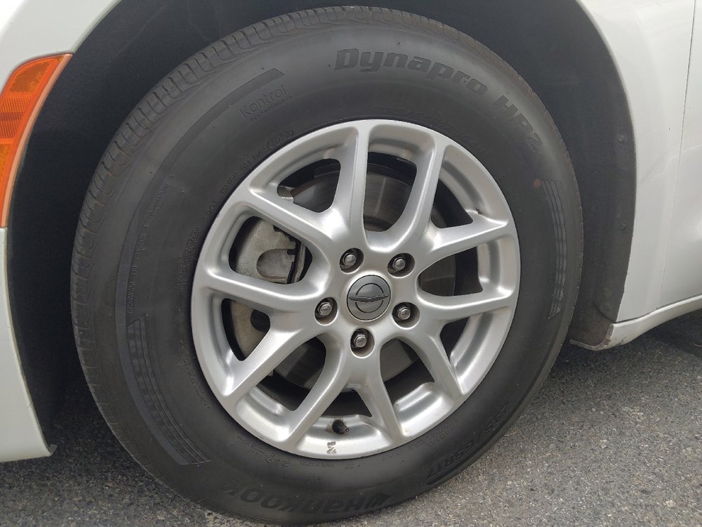 Used 2021 Chrysler Voyager Lxi FWD image 31