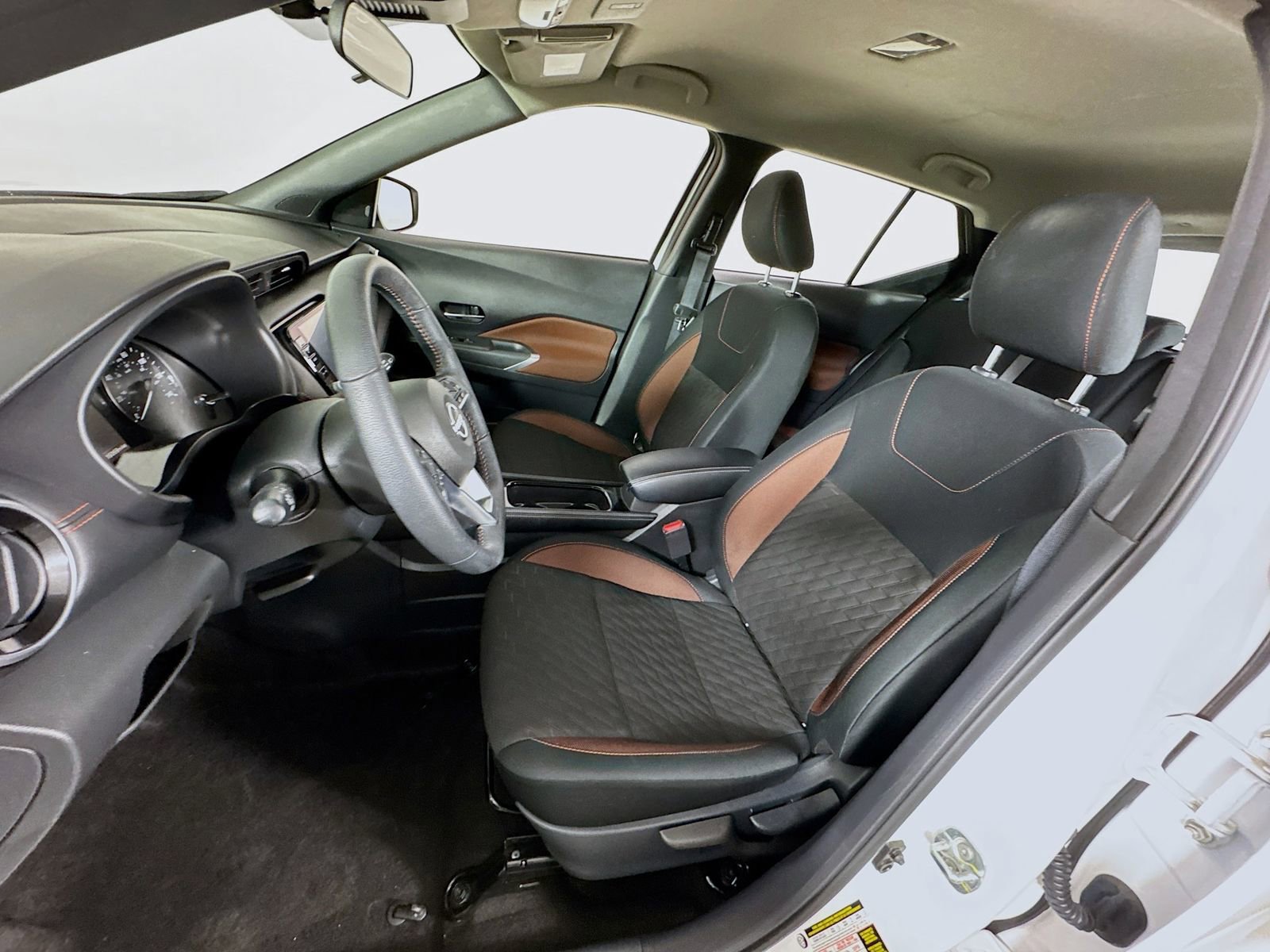 Used 2024 Nissan Kicks SR FWD image 12