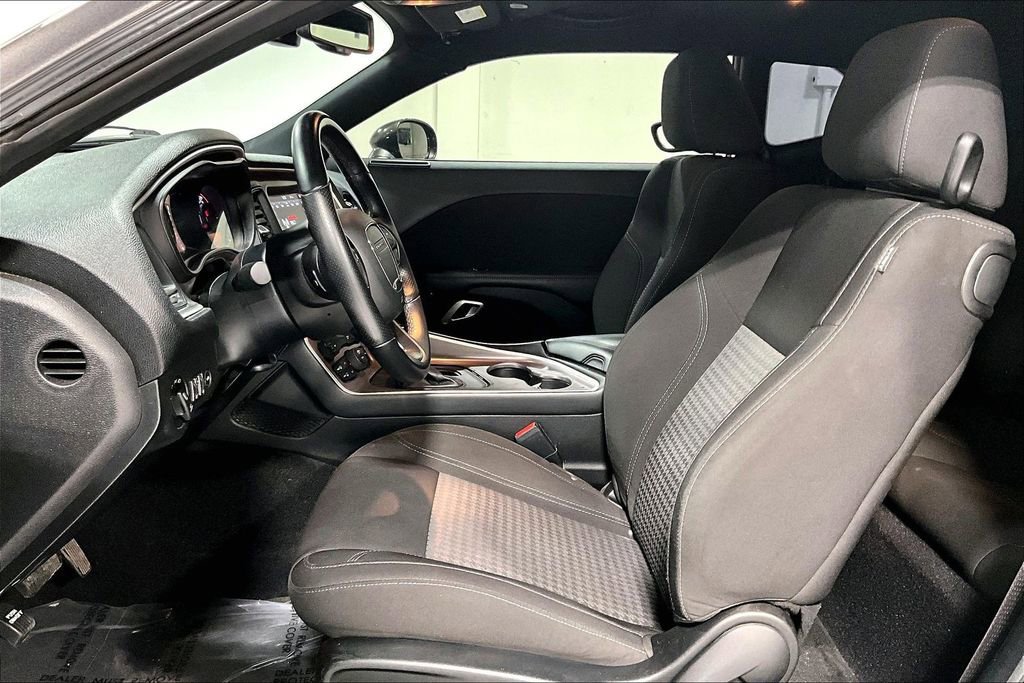 Used 2022 Dodge Challenger SXT w/ Blacktop Package image 31