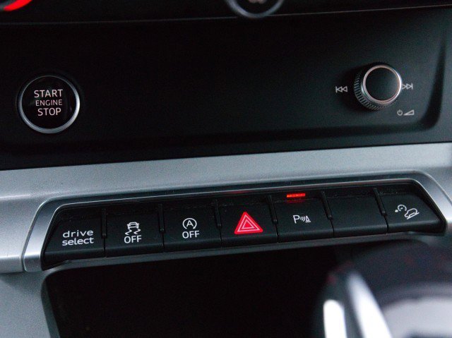 Used 2023 Audi Q3 2.0T Premium image 26