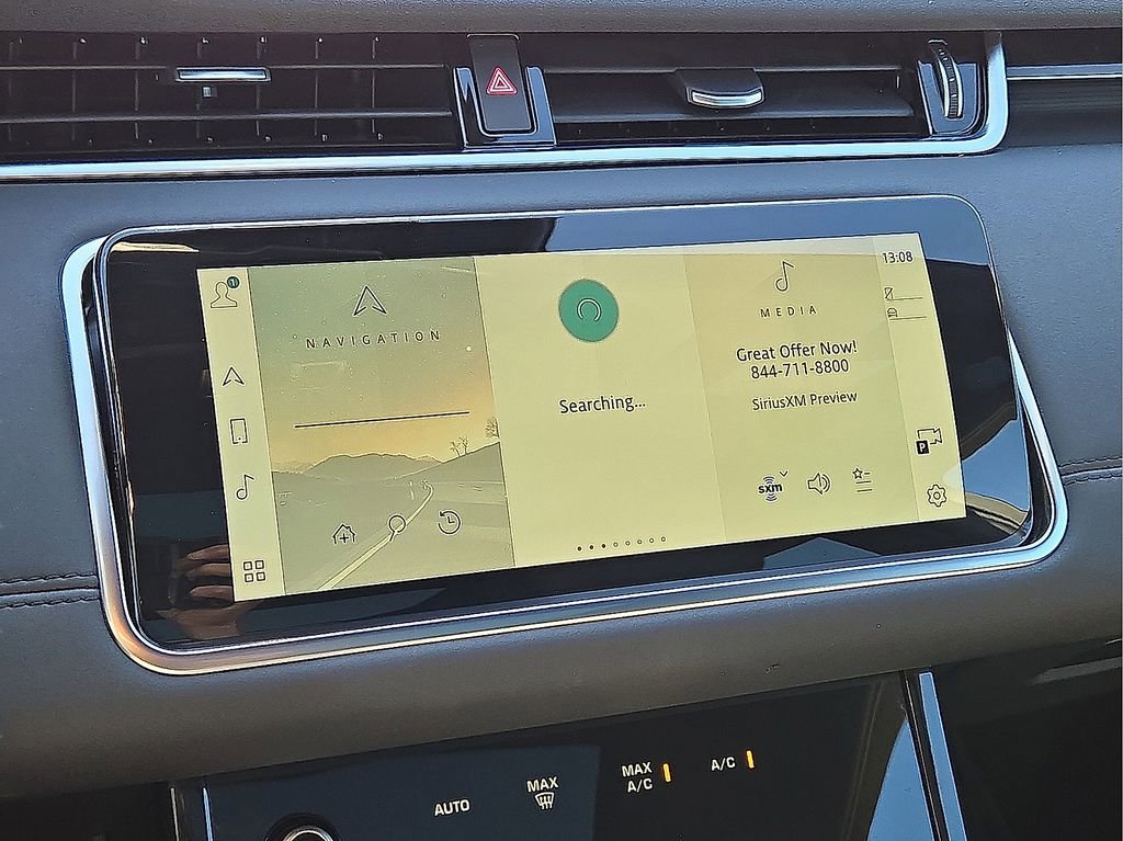 Used 2023 Land Rover Range Rover Evoque SE image 24