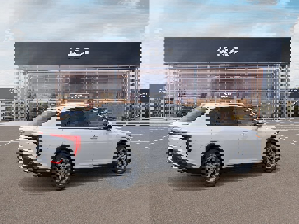 New 2025 Kia K4 LXS FWD image 6
