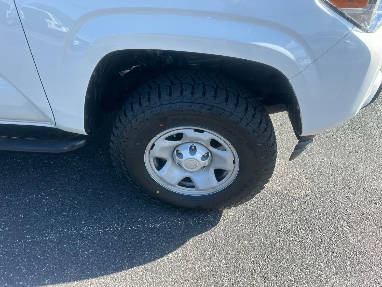 Used 2021 Toyota Tacoma SR w/ SR Convenience Package AWD/4WD image 9