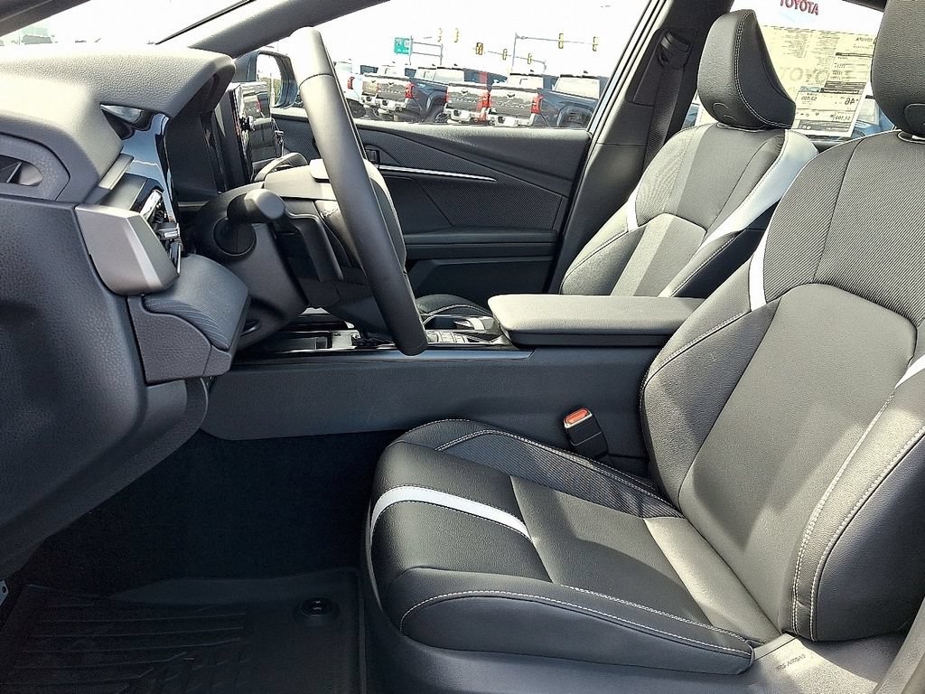 New 2026 Toyota Camry SE FWD image 10