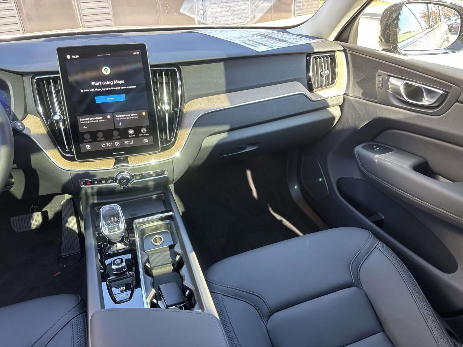 New 2026 Volvo XC60 B5 Plus w/ Protection Package Premier image 30