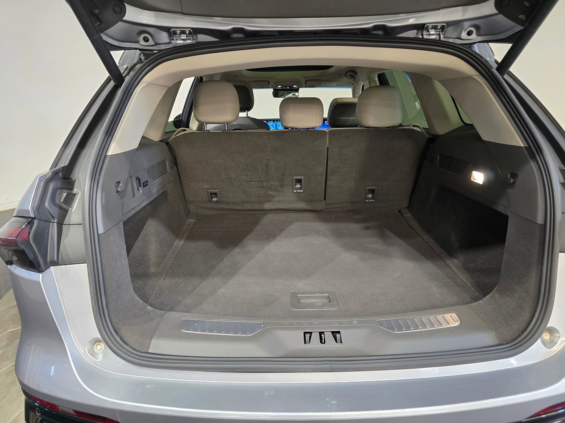 Used 2024 Lincoln Nautilus Reserve w/ Equipment Group 202A image 42