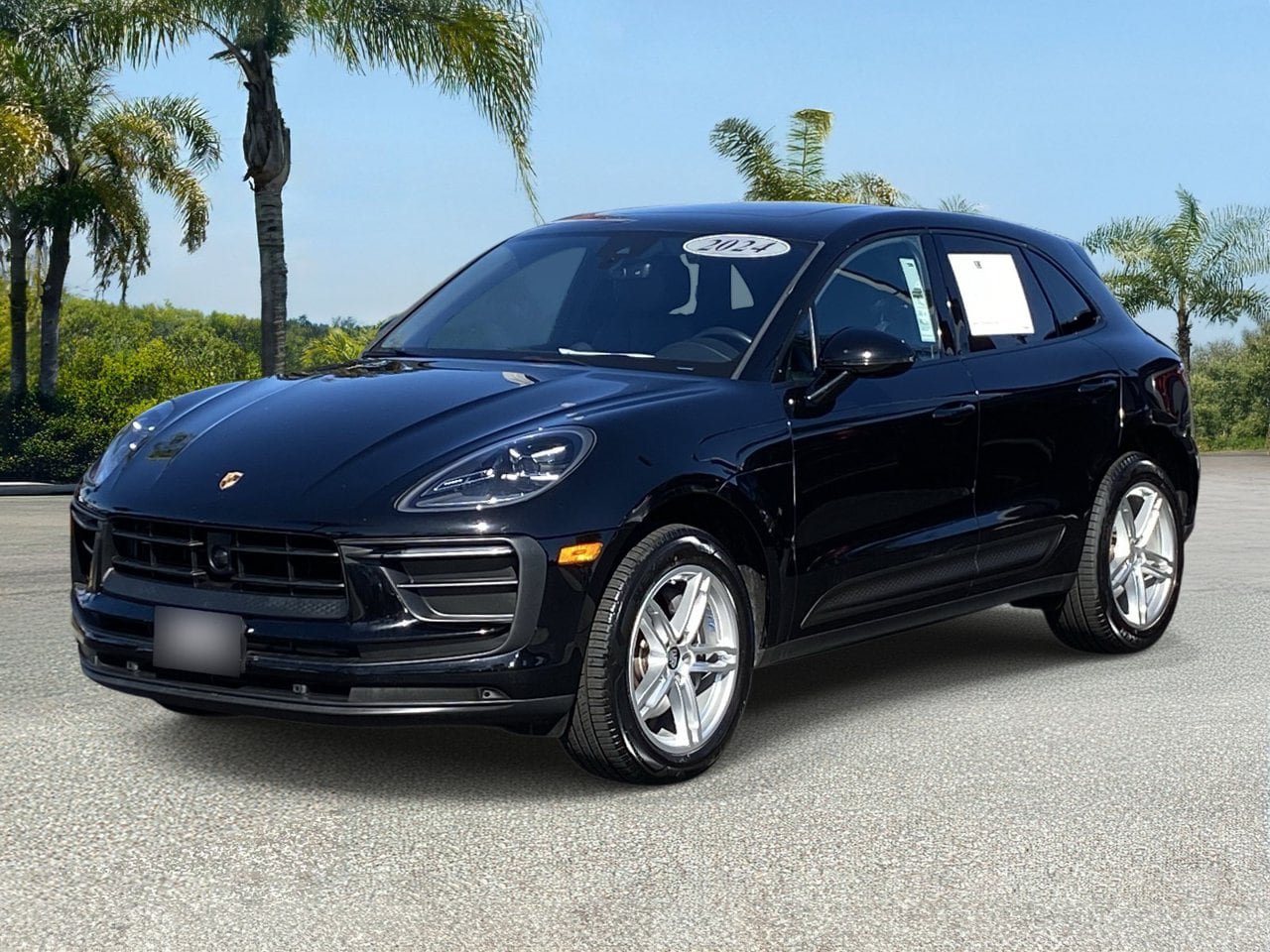 Used 2024 Porsche Macan AWD/4WD image 2