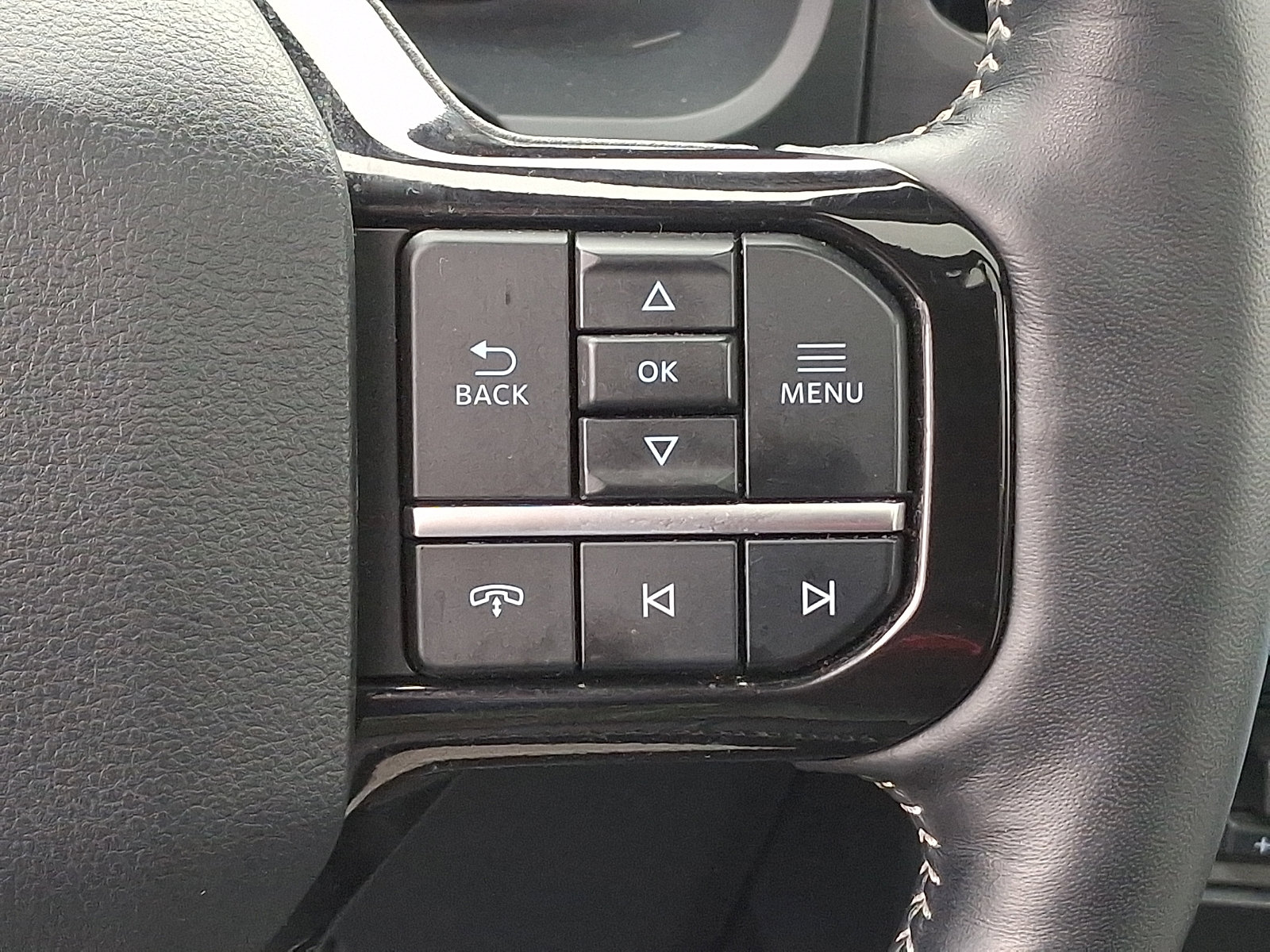 Used 2025 Ford F150 Lightning Platinum image 23