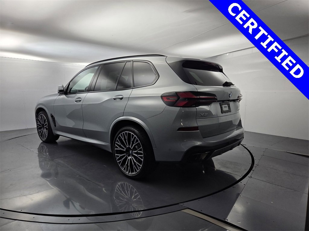 Used 2024 BMW X5 xDrive40i w/ M Sport Package image 6