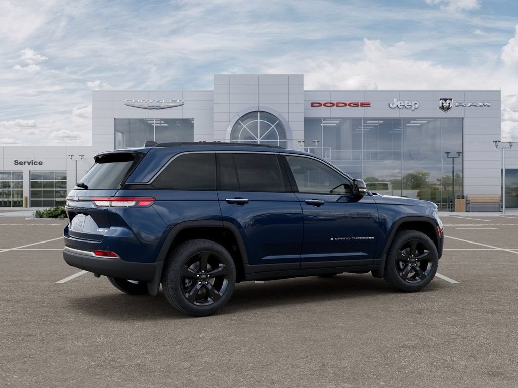 New 2026 Jeep Grand Cherokee Limited w/ Limited Altitude Package AWD/4WD image 4
