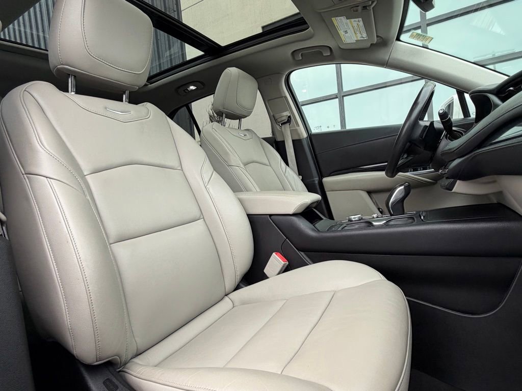 Used 2019 Cadillac XT4 Premium Luxury image 22