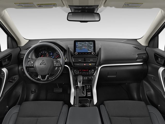 Used 2023 Mitsubishi Eclipse Cross LE AWD/4WD image 3