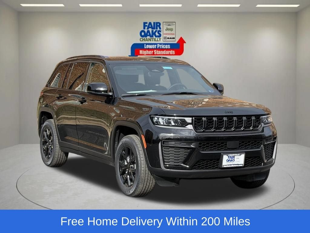 New 2026 Jeep Grand Cherokee Altitude AWD/4WD image 1