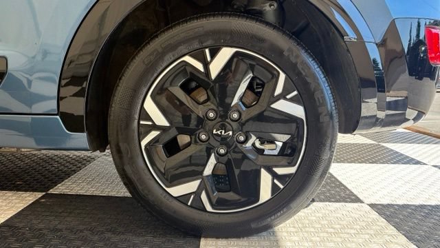 Used 2024 Kia Niro Wind w/ Wind Preserve Package FWD image 11