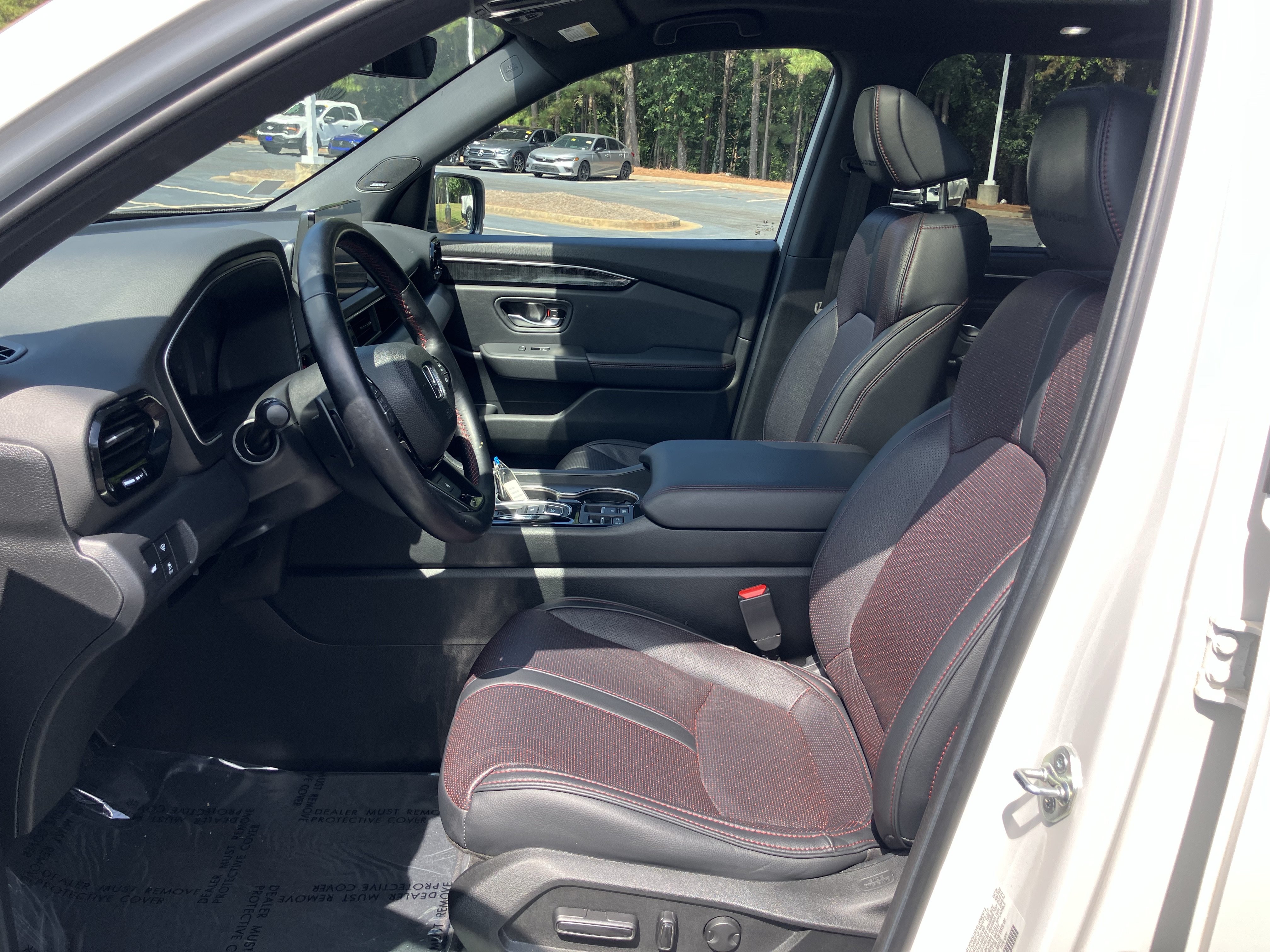 Certified 2025 Honda Pilot Black Edition image 16