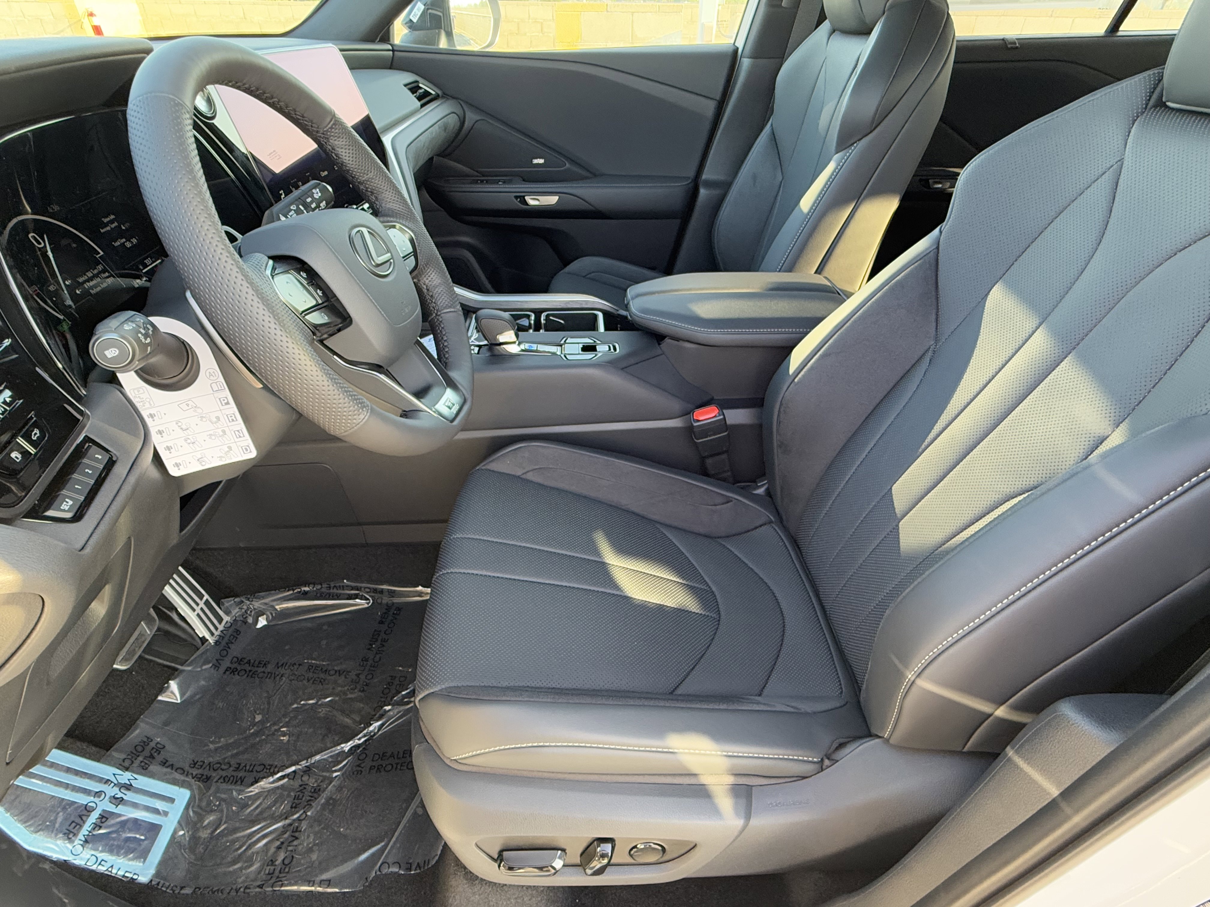 New 2026 Lexus TX 500h AWD image 18