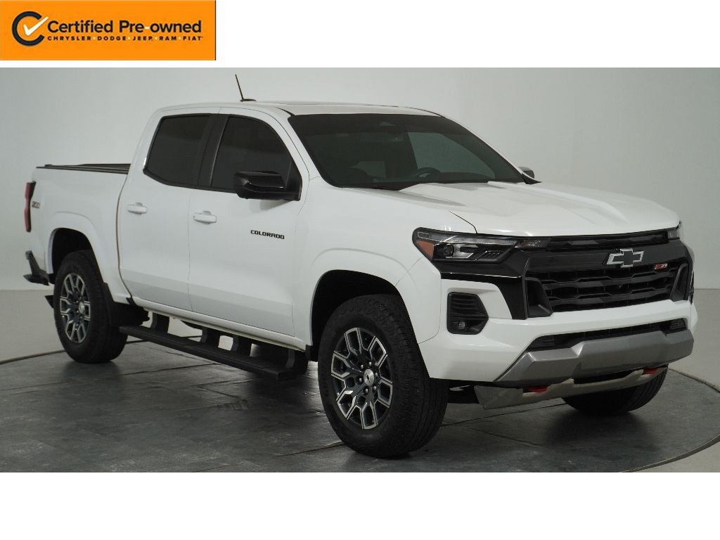 Used 2023 Chevrolet Colorado Z71 w/ Z71 Convenience Package 2