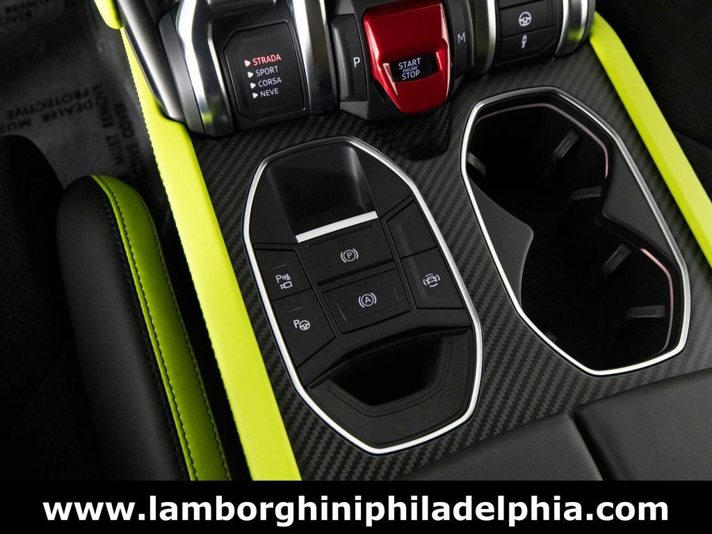 Used 2022 Lamborghini Urus AWD/4WD image 28