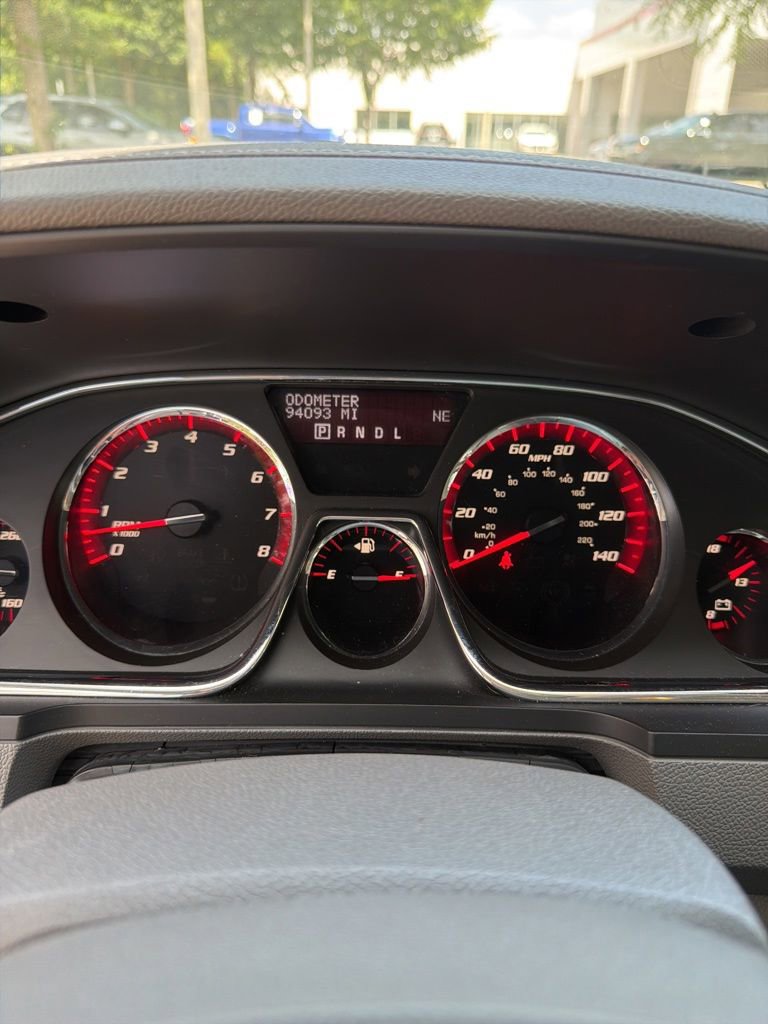 Used 2014 GMC Acadia SLT FWD image 2