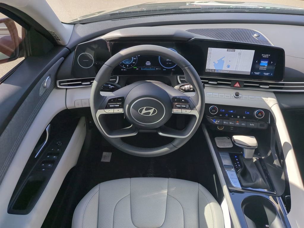 New 2026 Hyundai Elantra Limited image 17