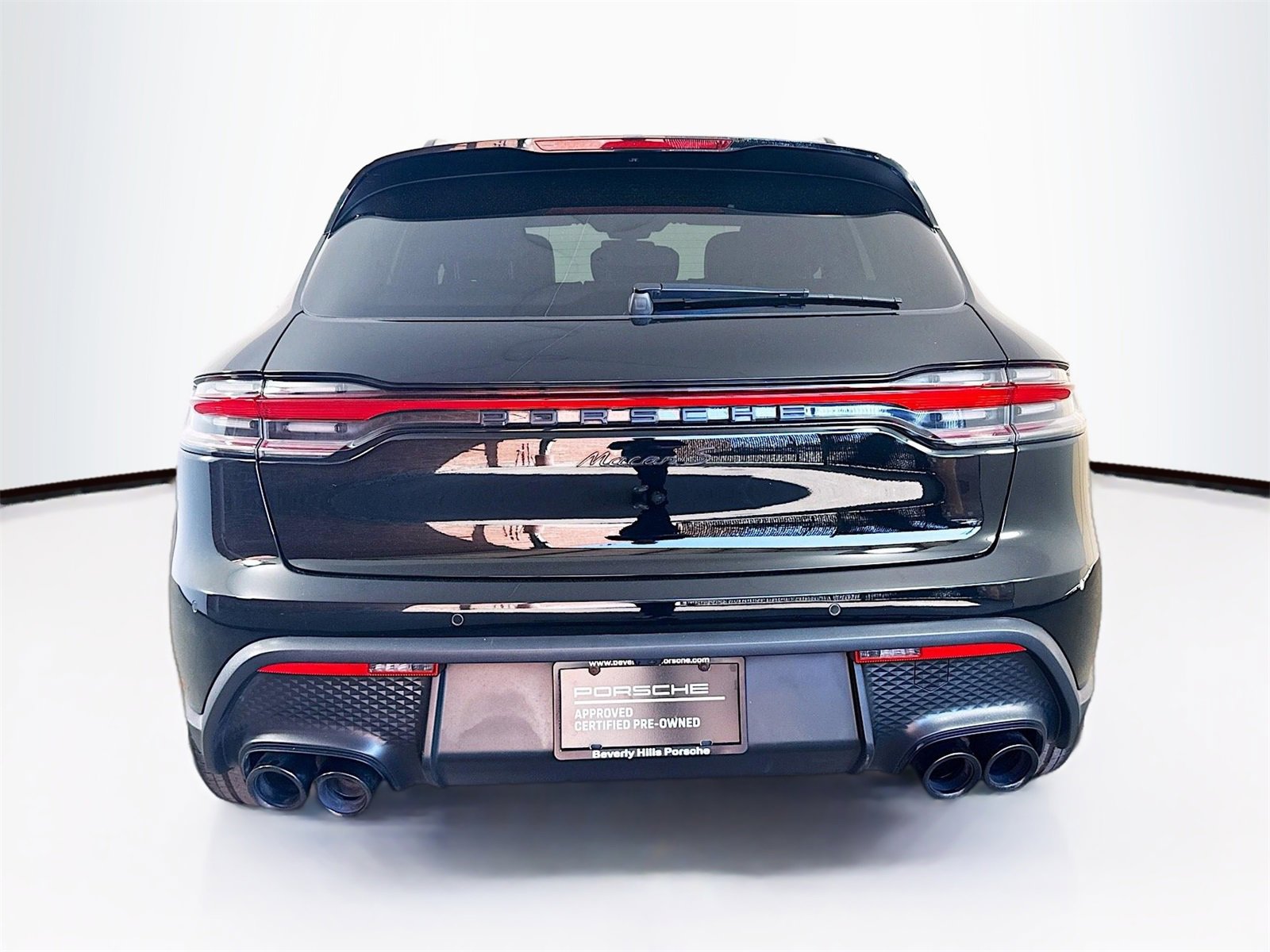 Used 2023 Porsche Macan S image 10