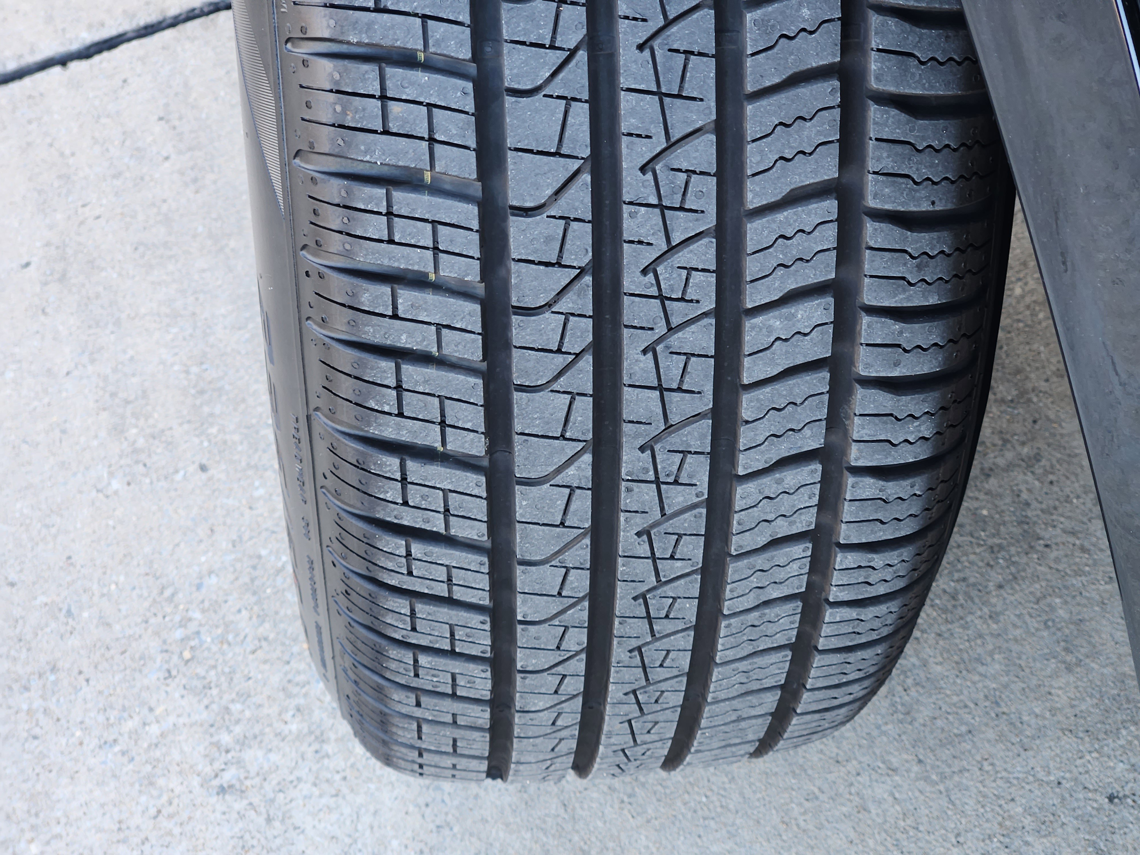 New 2025 Land Rover Discovery Sport S image 11