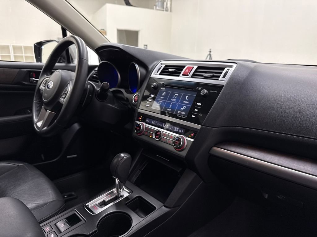 Used 2017 Subaru Outback 3.6R Limited image 26