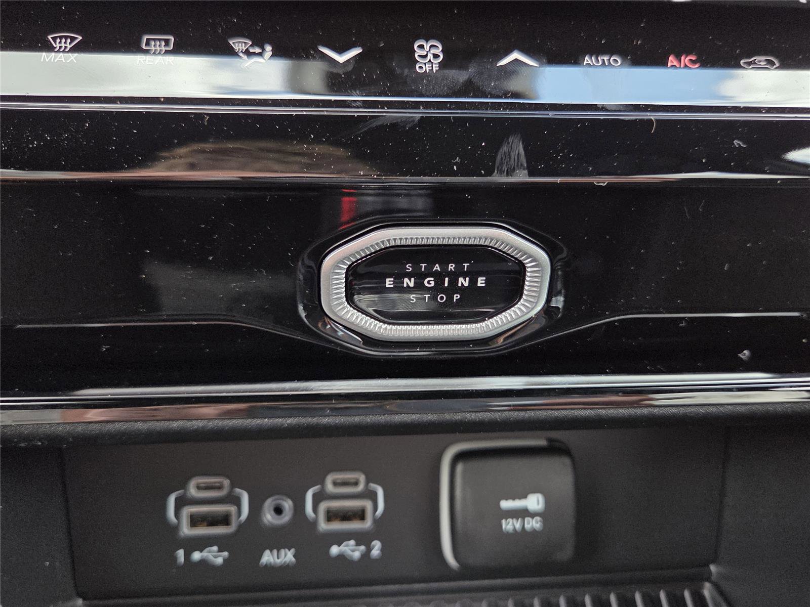 New 2026 Jeep Grand Cherokee L 2WD image 16