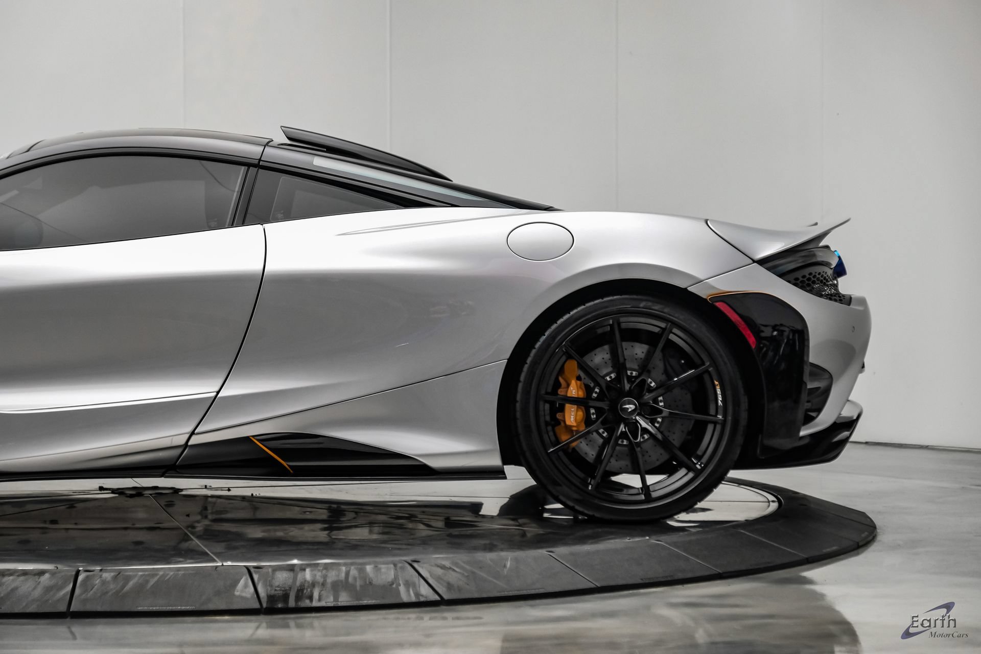 Used 2021 McLaren 765LT RWD image 11