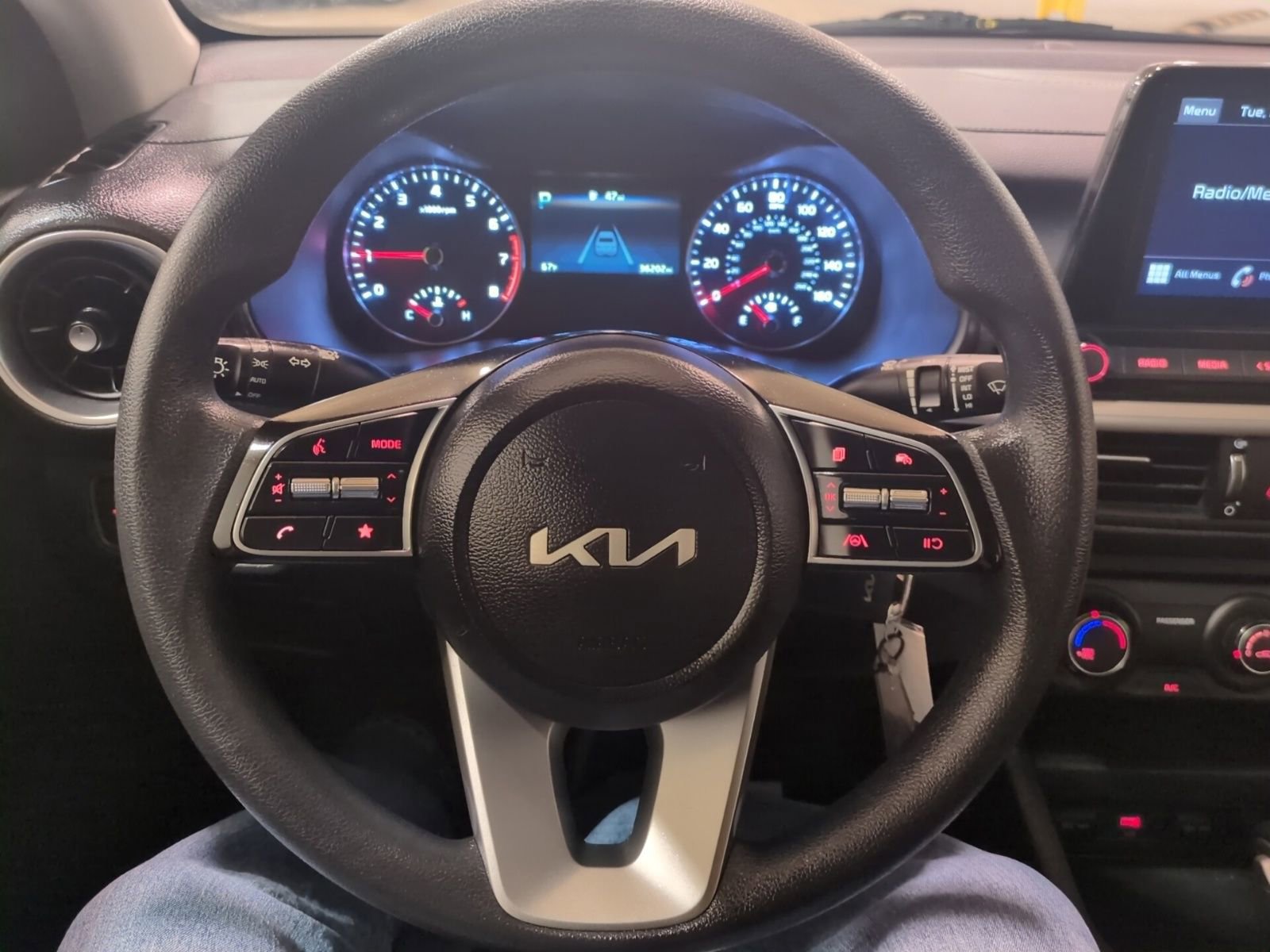 Certified 2023 Kia Forte LXS FWD image 17